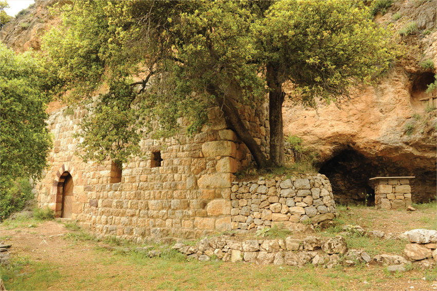 The church dedicated to Mart Shmuni (Saint Salome), An inscription in the Mart Shmuni church possibly read as "Saint James"ܝܥܩܘ[ܒ؟] | James