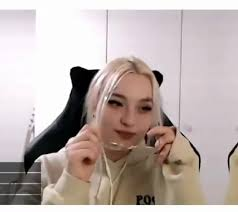 |￣￣￣￣￣￣￣￣￣￣￣￣￣￣￣|  if u like nihachu click this!        |＿＿＿＿＿＿＿＿＿＿＿＿＿＿＿|          \\ (•◡•) /            \\   /     /srs     ——     /safe   |   |           |_  |_  [rts pog]