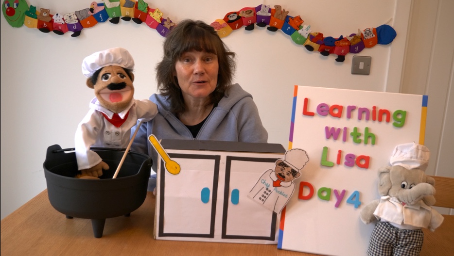 lisa_learning's tweet photo. Brrr 🥶it's cold outside. Why not warm up with day 4 of Wordplay live on my channel, link is in my profile, only two days left till half term 🥰#learningwithlisa #phonics #fun #homeschooling #LockdownLearning #EYFS https://t.co/sUqslHMe04