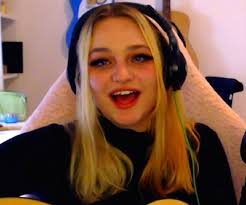 |￣￣￣￣￣￣￣￣￣￣￣￣￣￣￣|  if u like nihachu click this!        |＿＿＿＿＿＿＿＿＿＿＿＿＿＿＿|          \\ (•◡•) /            \\   /     /srs     ——     /safe   |   |           |_  |_  [rts pog]