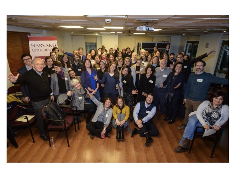 Vuela alto Richard Elmore, quienes tuvimos el inmenso regalo de conocerte como profesional y como persona, quedamos con un vacío enorme pero tus ideas y espíritu de una mejor educación nos animan a seguir. Gracias por tus ideas, coraje y compromiso. R.I.P