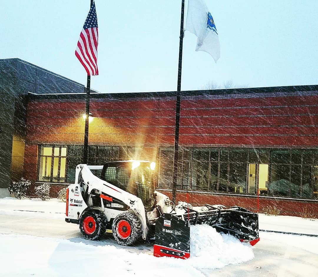 BobcatCompany's tweet photo. ❄️ in the forecast? Bring it 💪
📸 Monsignore Excavating #OneToughAnimal #SnowPusher https://t.co/09gvsEg94X