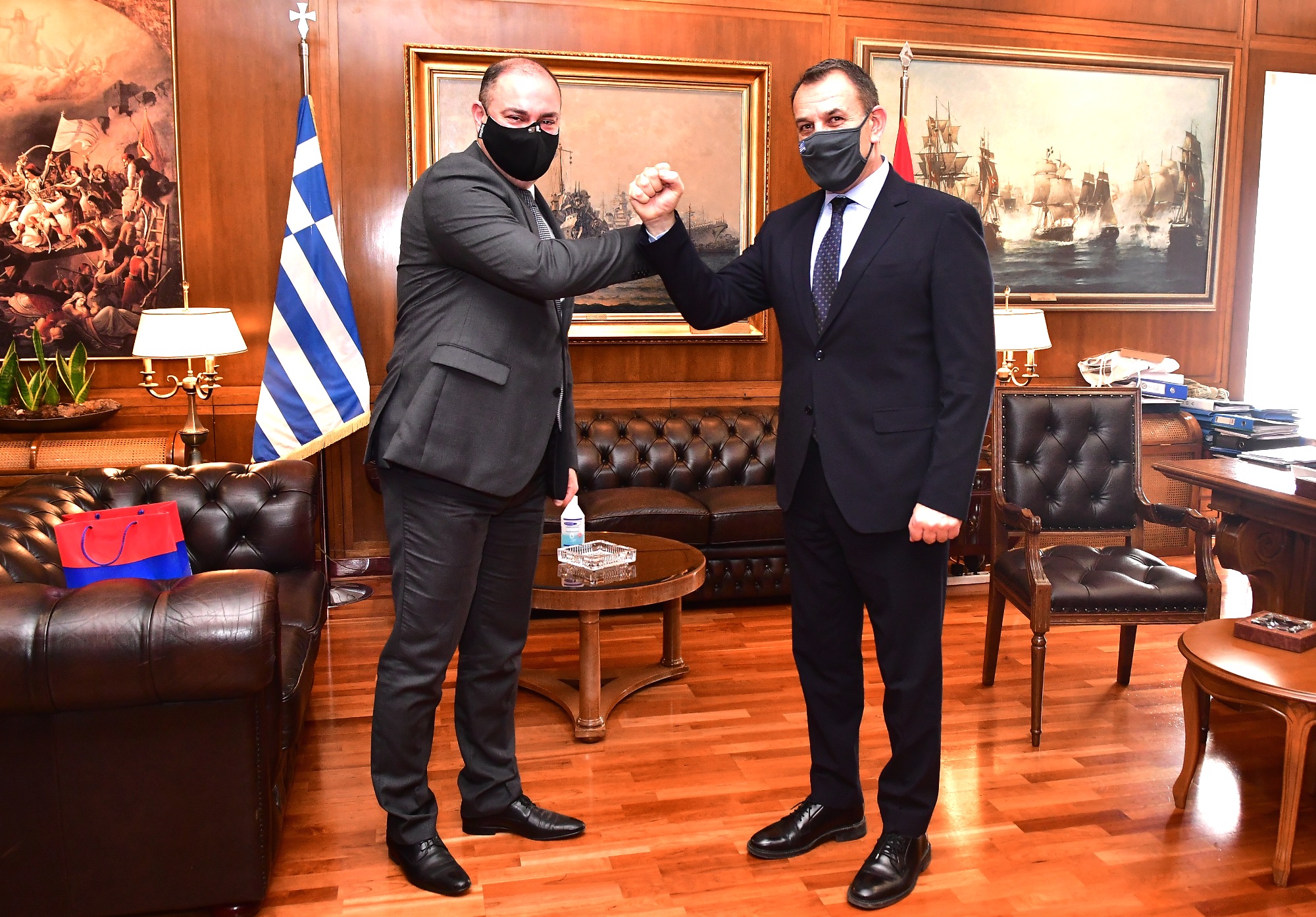 Nikos Panagiotopoulos with Fadey Charchoghlyan.