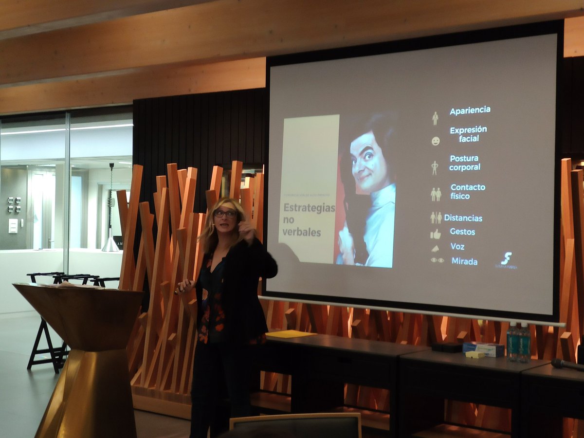SonsolesGarrido's tweet photo. Seguimos con #experientia hoy hemos contado con otra jornada inspiradora de la la mano de @sufuster sobre comunicación no verbal 8 claves, para no olvidar. #Ambivium #AlmaCarraovejas https://t.co/orXnywgUQ1