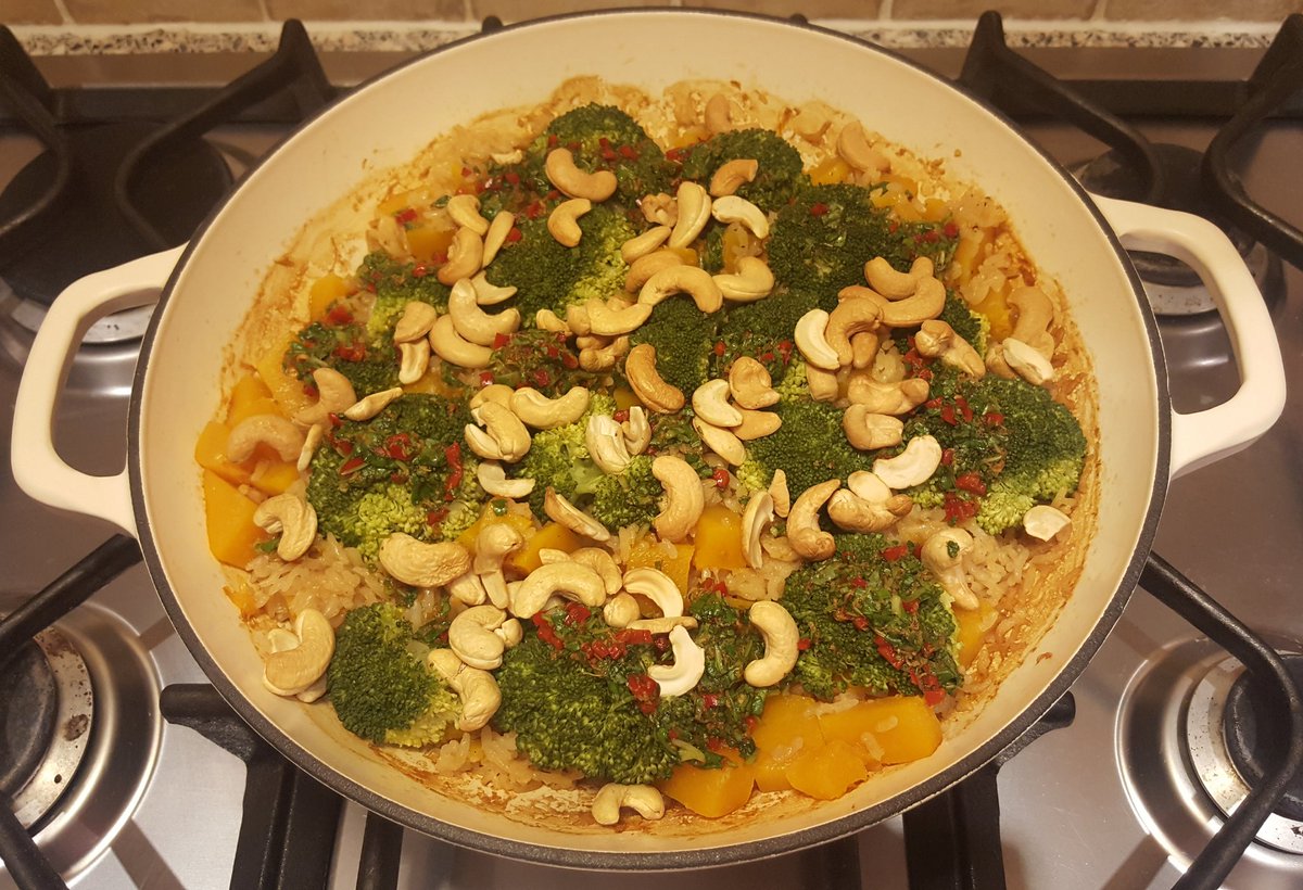 Really delicious vegan meal cooked tonight courtesy of Rukmini Iyer's <a href="/missminifer/">Rukmini Iyer</a> The Green Roasting Tin. Sticky rice with Broccoli, squash, chilli &amp; ginger 😋 #vegan #vegetarian #HealthyEating