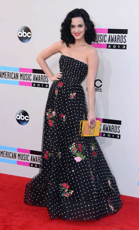 “é feio até a Katy Perry usar” a thread: