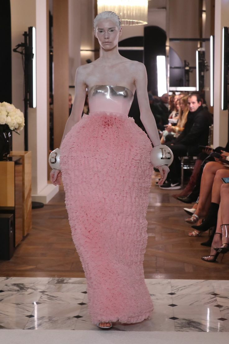 “é feio até a Katy Perry usar” a thread: