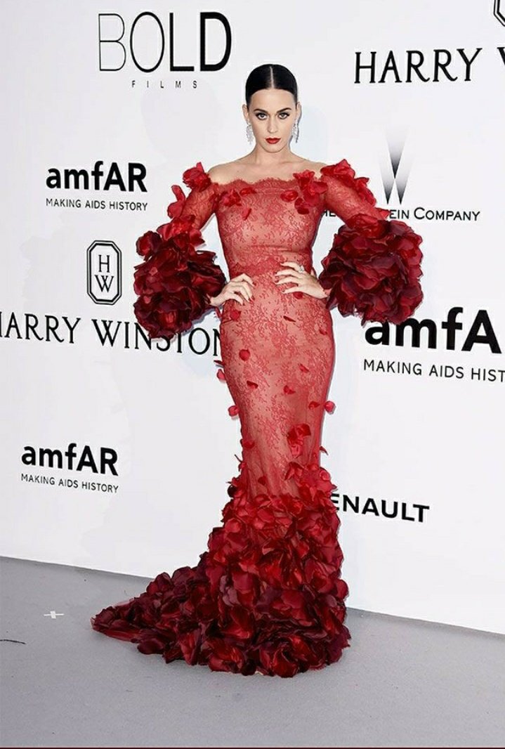 “é feio até a Katy Perry usar” a thread: