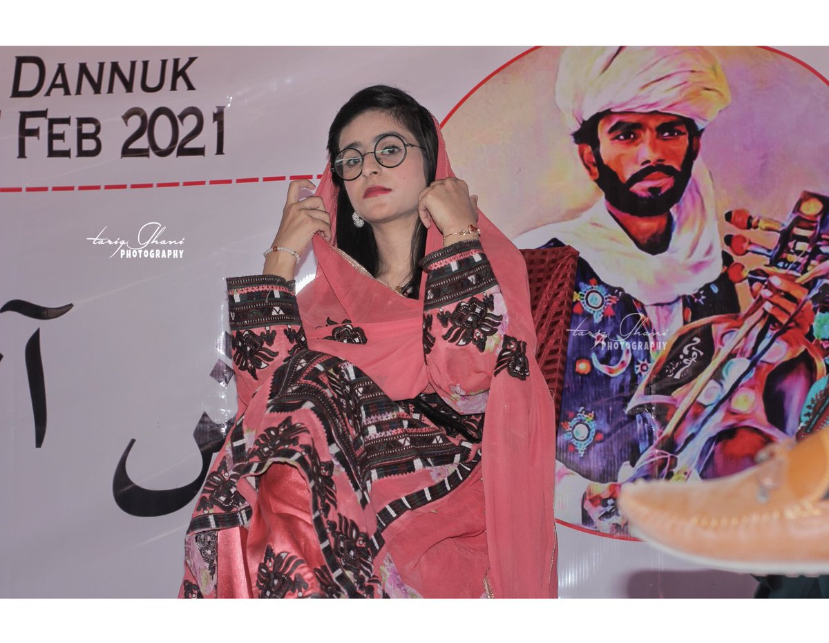 mahin_baloch's tweet photo. Thank you @tariq__ghani for photography 📷 it was wonderful day of my life At Kech Literature festival 2021 ♥️
#Work_for_Change
#work_for_humanity
#Mistaghfoundation
#mistagh_family
#Kech_Literature_Festival_2021 https://t.co/4WPINHDpzY