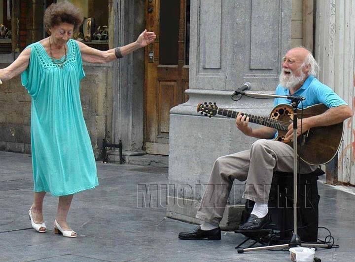 theerthapathi's tweet photo. Days are under dusk
Happiness eludes
melancholy embraces

She gave me my guitar
Signalled me to play
She slowly moved her legs

Withered beauty
Spread joy around the place
She sparked enthusiasm

I thought everything is lost
But she retrieved Heaven

1415 Retrieved Heaven #orjay https://t.co/3Gji0Xb36z