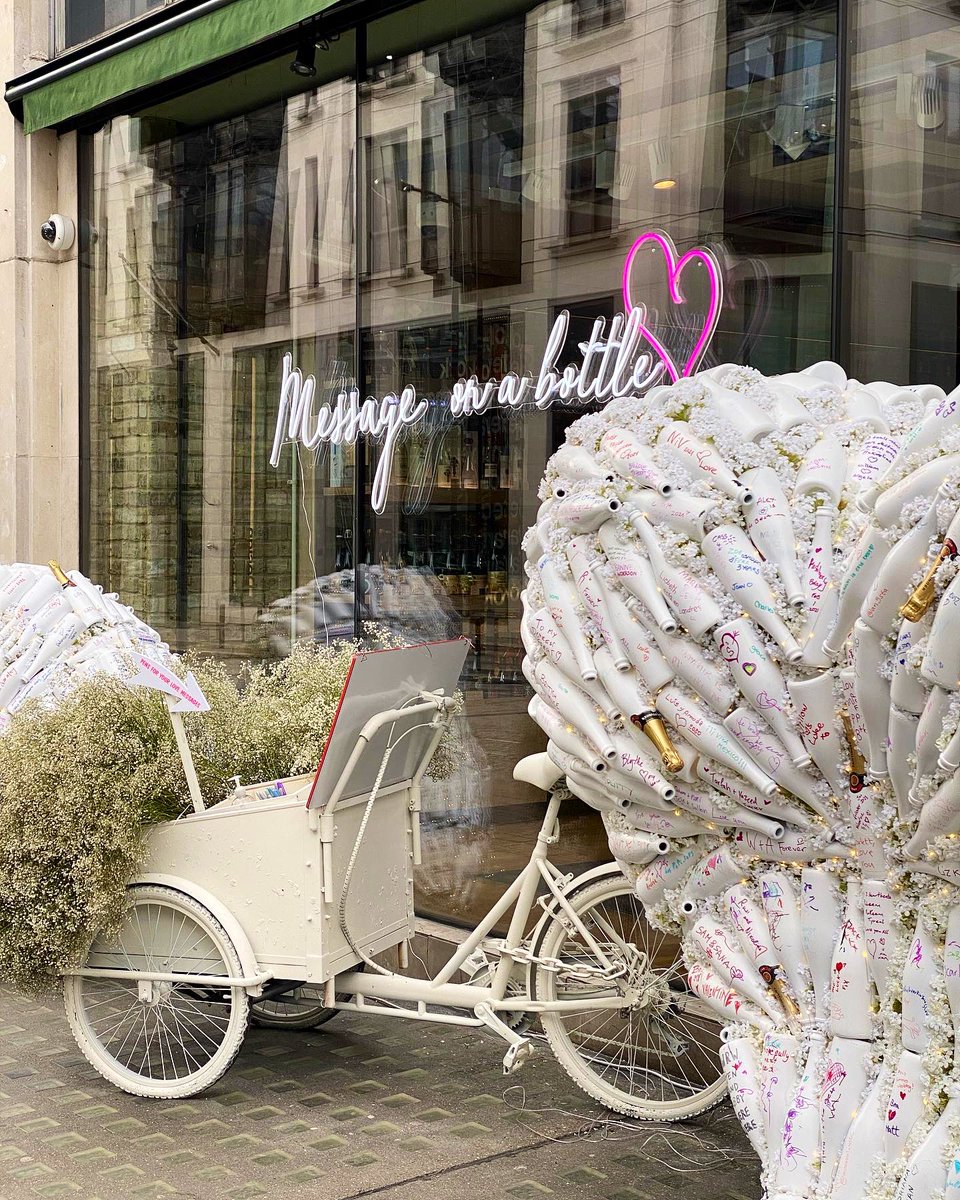 londonwhispers's tweet photo. Mayfair looking particularly splendid, romantic & creative @Hedonism_Wines @TaittingerUK #taittinger #lovelondon #messageonabottle #valentinesday2021 #london https://t.co/XemFQEOc2F