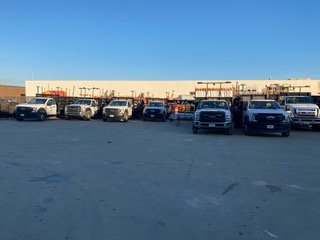 D2K_Traffic's tweet photo. We ❤️ seeing our Fleet warmed up before heading out!
#WeLoveToSeeIt #TrafficControl #WomenOwnedBusiness #Local #ChicagoBusiness #B2B #Fleet #WarmingUp #ColdOutside #Winter2021 #NotHoldingUsBack #HardWorkEthic https://t.co/fv88yLGnCR