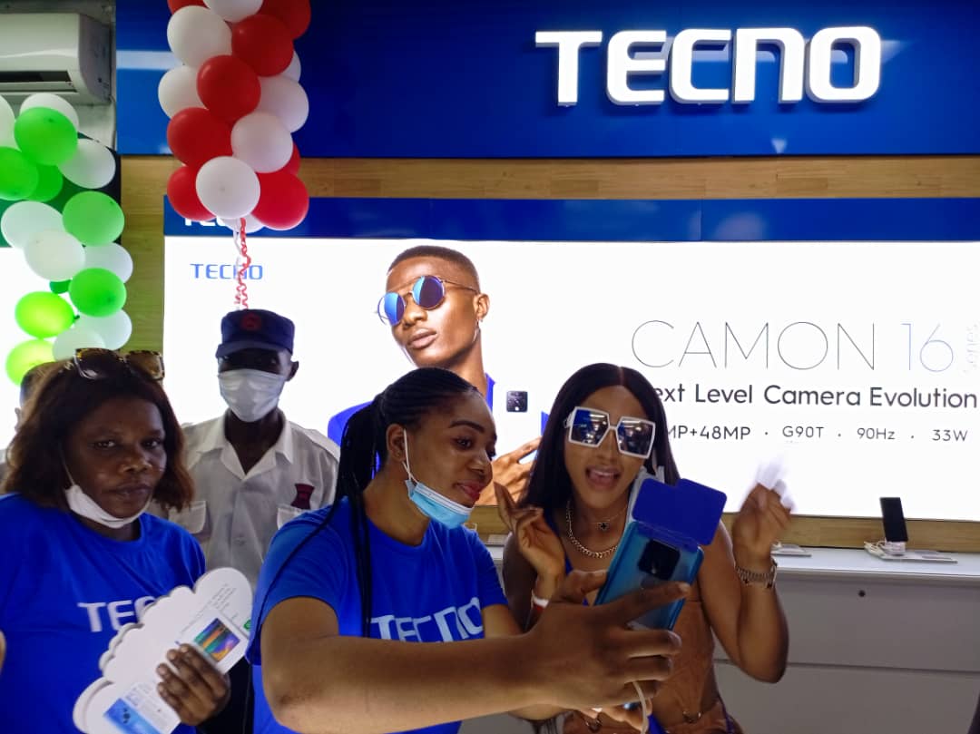 #bbnaija2019 winner @real_mercyeke hang out at TECNO Stand in the #TECNOBlueValentine activity. She will also be giving out lots of goodies. #TECNOMercyat3CHub