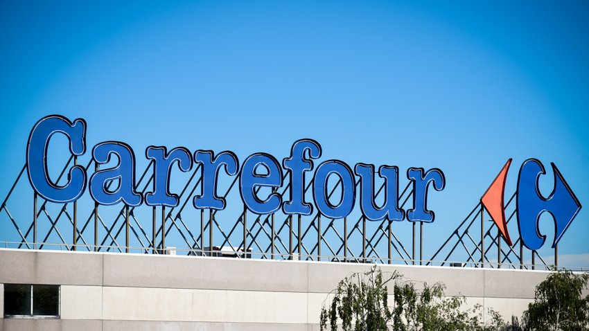 #TousMobilises avec @poleemploi_HDF et <a href="/CarrefourRecrut/">Carrefour Recrute</a>  pour le plan #1jeune1solution
Carrefour s’apprête à recruter 15 000 jeunes en alternance ou en CDI en 2021 ! RDV dès maintenant sur le salon en ligne👉plmpl.fr/c/1fvGa et postulez aux offres d'emploi !