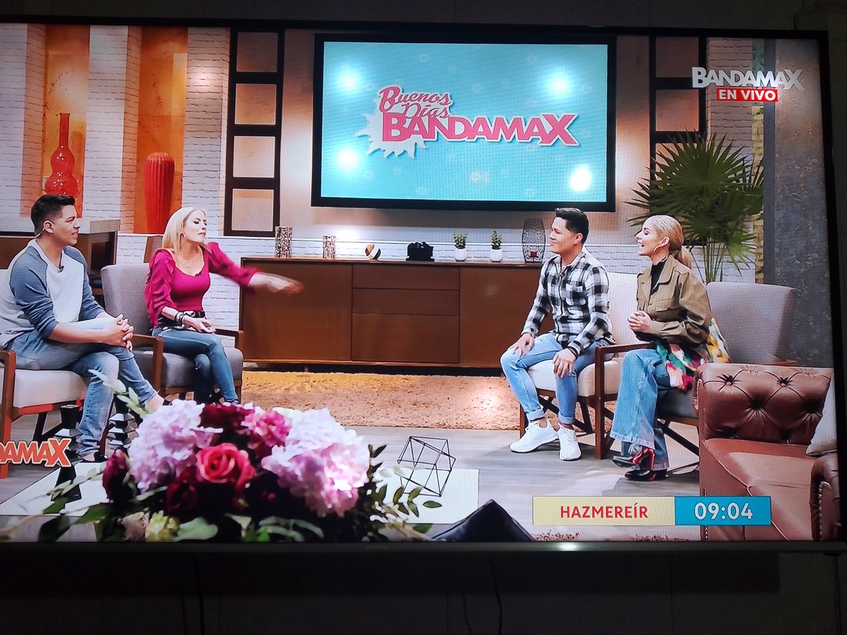 emilianosanches's tweet photo. #HAZMEREIR con los hermosos chistes de mis AngelesGruperos 😇😇 @MelissaLeonB y @melinna_leon en #BuenosDiasBandamax son las mejores 😘😍😘😍😘😍😘 https://t.co/yYEqNGJmbD