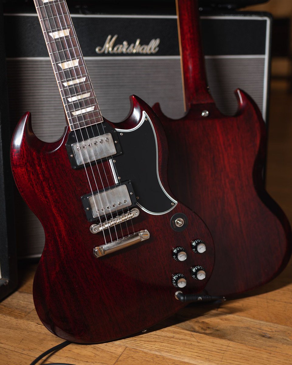 ChicagoMusicEx's tweet photo. You know our CME Spec Les Pauls, but what about our CME Spec SGs? Call in to get a @gibsonguitar with some of our favorite historic specs when you shop these devilish double-cuts! https://t.co/CgjFxUeVpm #chicagomusicexchange #gibson #sg #CMEspec https://t.co/VuATAhrD6S