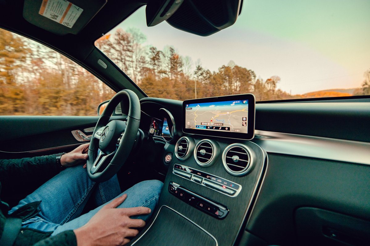 MercedesBenzUSA's tweet photo. With a 10.25 inch touchscreen that responds on the console and steering wheel, the GLC doesn’t miss a beat. #GLC300 #MBPhotoPass https://t.co/6j6cTjm6Qs