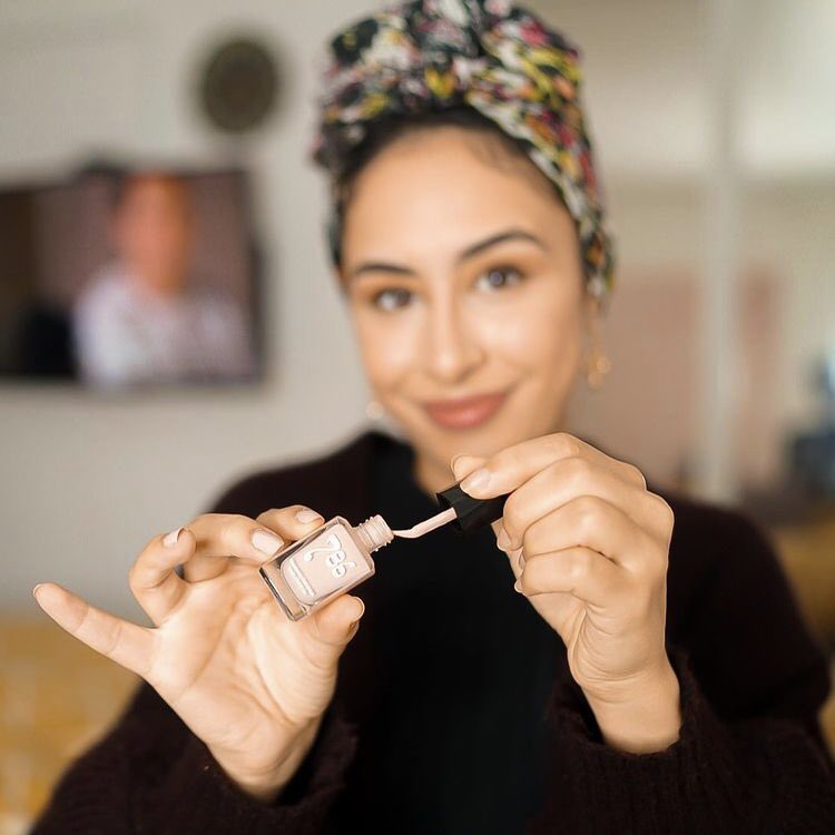 That fresh manicure feeling 💅🏼 If you are in need of a new mani you are in luck! We are having a Love Your Nails Sale starting February 15th! 💕 

<a href="/kaoutarbarhmii/">kaoutar Barhmii</a> #786cosmetics #halal #halalnails