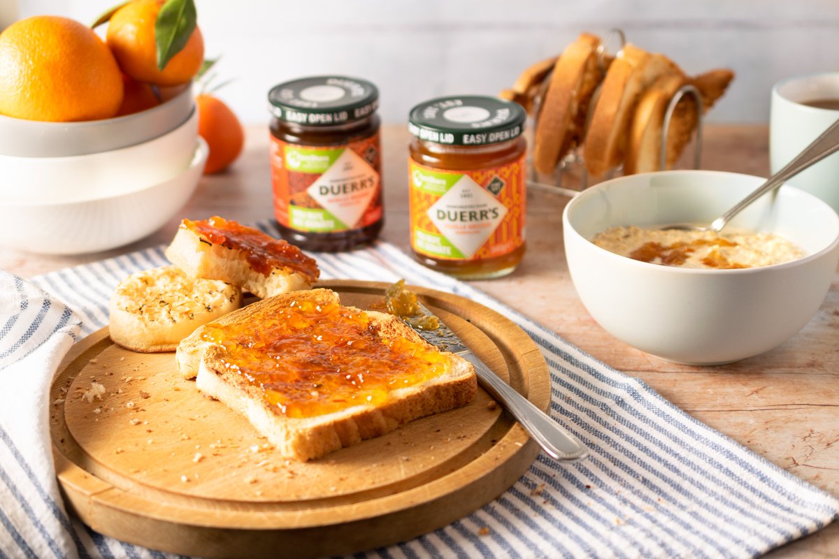 duerrs1881's tweet photo. Marmalade on toast - the perfect afternoon snack. Don't forget to pick up a jar of Duerr's @FareShareUK Marmalade in Sainsbury's and Morrisons. We're giving away a free breakfast portion with every sale #helpstophunger https://t.co/oMQo8pcMMx