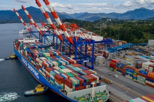 westerninvestor's tweet photo. Port of Prince Rupert could soon trump Montreal https://t.co/GxVXHbHkRb #RupertPort #PrinceRupert #BCShipping https://t.co/lArAmvJgkS