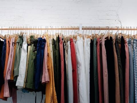 Plusieurs #marques 🏷 comme <a href="/Galeries_Laf/">Groupe Galeries Lafayette</a>, <a href="/etam_france/">Etam Officiel</a>, <a href="/LeSlipFrancais/">Le Slip Français</a>, <a href="/Monoprix/">Monoprix</a> et @vestiaireco_fr ont annoncé souscrire à 12 engagements pour une #mode 👗 plus responsable businessinsider.fr/etam-galeries-…
👉 parisgoodfashion.fr/fr/ 
👉  make.org/FR/profile/org…