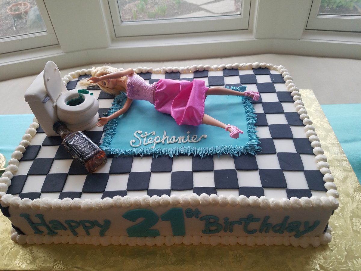 barbaraselegant's tweet photo. Stefanie sure had a sense of humor when it came to her #birthdaycake.😃
#eventplanner #cake #coodination #birthdaygirl
@colintfrancis @CesPlantsRey @JosieEnchanted @ldhallini @rituvats20 @AliciaRomanNBC @Luxe_Linen @PonteDebra @backyardborrowd @RegistryBridges https://t.co/aeVxYpjyVo