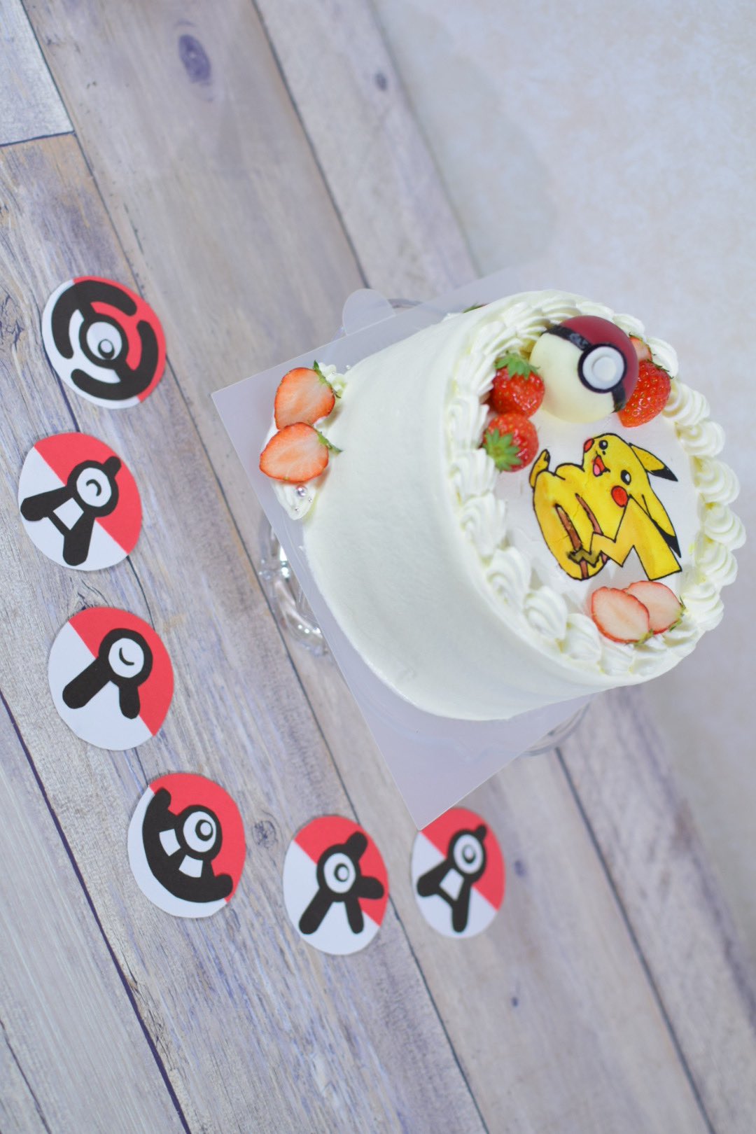 あーやん ギミックケーキ 中からマーブルチョコと苺がゴロゴロ出てきます ピカチュウ は友達が描いて モンスターボールチョコはわたしが作って可愛い共同作品になりました T Co Rsc6e8t6lk Twitter あーやん ギミックケーキ 中からマーブルチョコと苺がゴロゴロ出てきます ピカチュウ は友達が描いて モンスターボールチョコはわたしが作って可愛い共同作品になりました T Co Rsc6e8t6lk Twitter