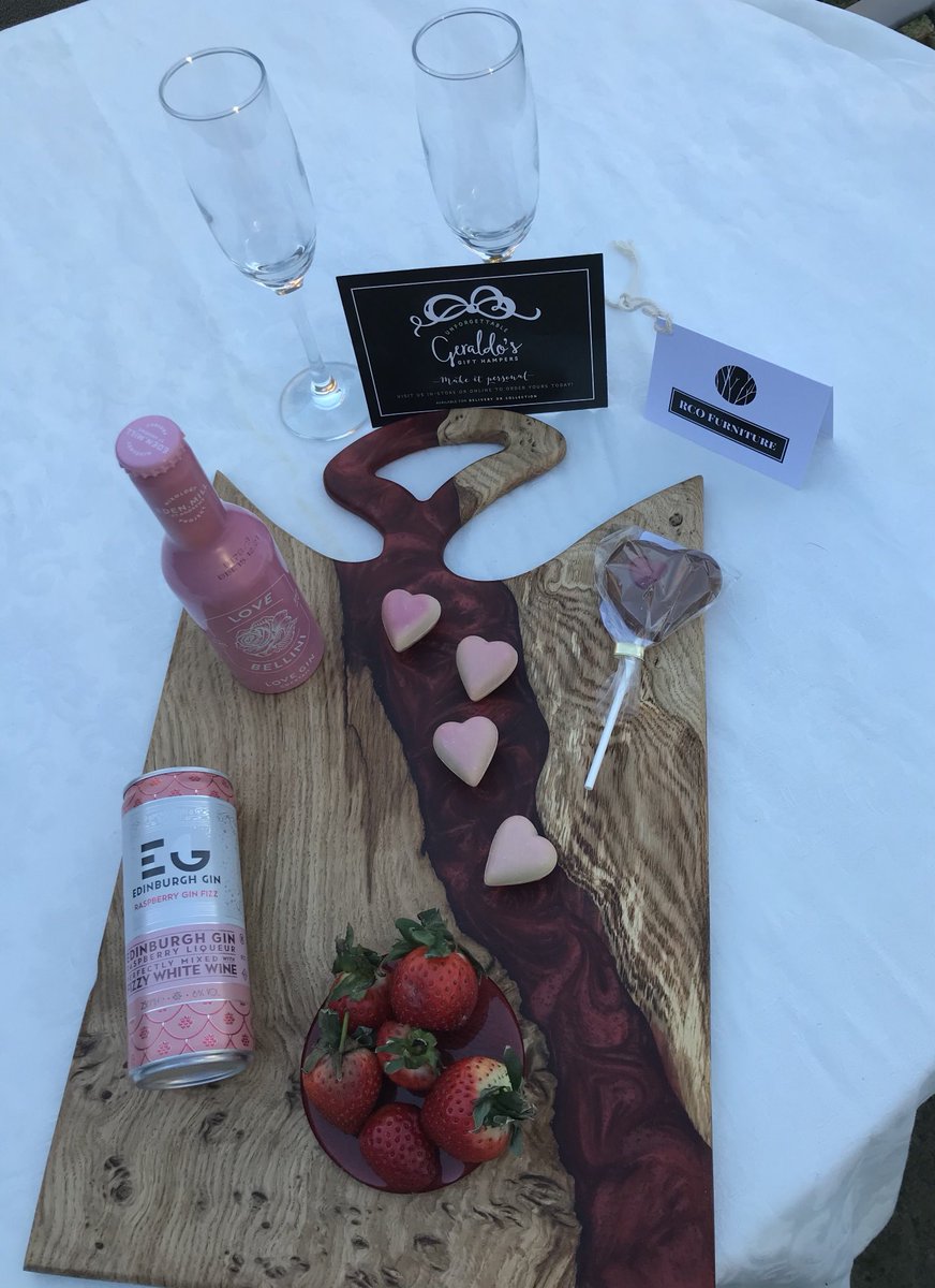 rcofurniture1's tweet photo. @rcofurniture1 @Geraldos_Largs 💕💖 in store now..,everything you need to tell someone they’re special #valentinesday DM or call ..gift wrapped/sizes/colours 2suit you @RBFMaguire @Largs @disayrshire @Dr_PhilippaW #foreverpresent https://t.co/fpKk6DZBKs