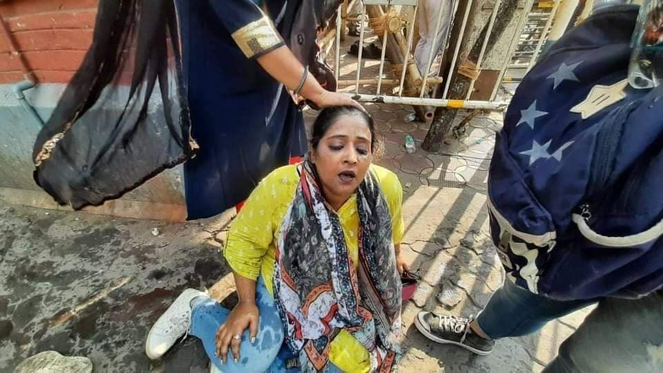 aishe_ghosh's tweet photo. What TMC Govt has done today.

Never Forget, Never Forgive ✊

#SFI #DYFI https://t.co/d2V4VUag4k