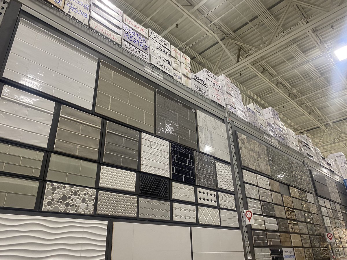 Randyy2233's tweet photo. Big shout out to our #tileguy Mike! Thanks for always keeping our shelves full and our top stock neat and organized. The key to a quick and clean pack down is always organiziaton 👌🏼 @Laryshaw1 @Monicamwelter @Legler1363 https://t.co/tecye2cNVv