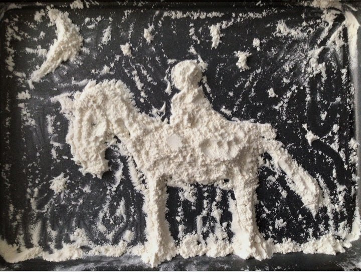 StAnnesKnowsley's tweet photo. In their Art lesson today the children in Year 3 created some AMAZING work inspired by @charliemackesy illustrations from his beautiful book 'The Boy, the Mole, the Fox and the Horse'. We were blown away by their creativity! 💫🤩👏🏻👏🏻
#sacpskYear3 #sacpskart #sacpskremotelearning https://t.co/D5weVFzB3J