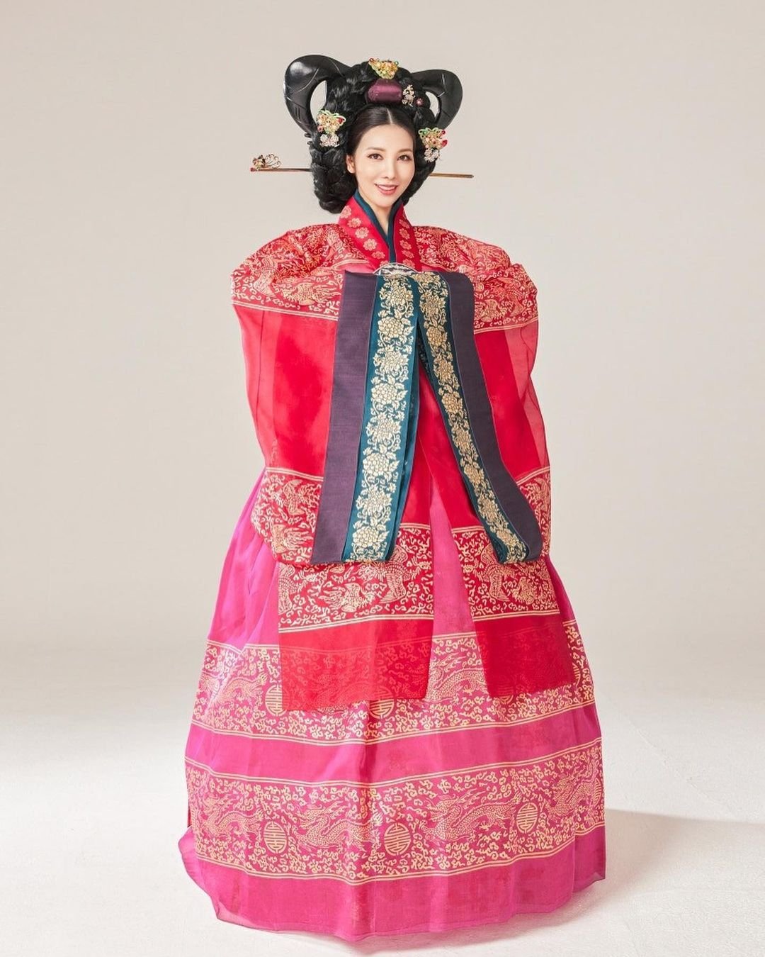 Pecinta Kontes Kecantikan Miss Universe Korea Park Ha Ri Park Look Gorgeous In Korea Traditional Costume Hanbok Is Korea National Costume And Hanbok Has Been A Great Part Of Pecinta Kontes Kecantikan Miss Universe Korea Park Ha Ri Park Look Gorgeous In Korea Traditional Costume Hanbok Is Korea National Costume And Hanbok Has Been A Great Part Of