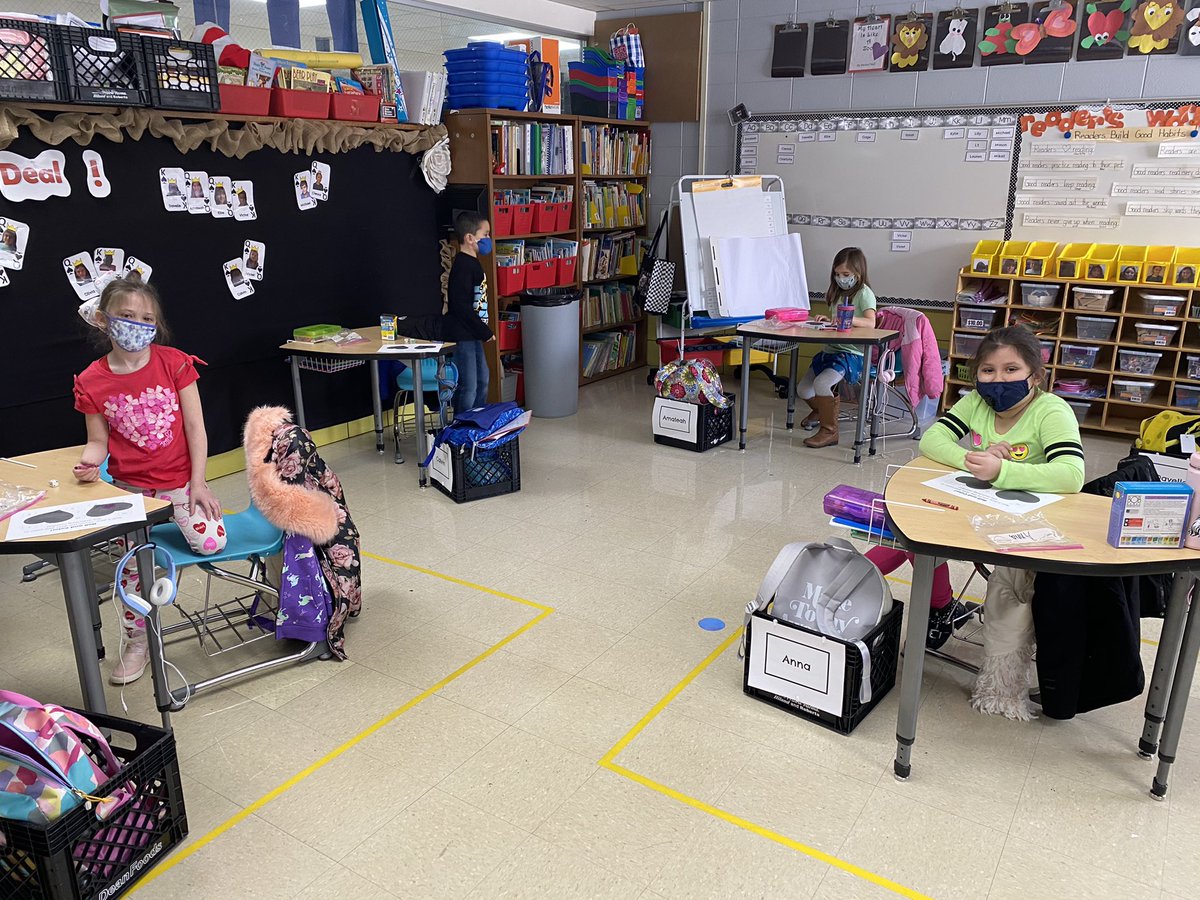 Mrs. Welter (@jwelter3) on Twitter photo Partner math... but keeping our distance! Students are loving it!
#wdsd7 <a href="/OB_Foxes/">Oakbrook Elementary</a> Partner math... but keeping our distance! Students are loving it!
#wdsd7 <a href="/OB_Foxes/">Oakbrook Elementary</a>