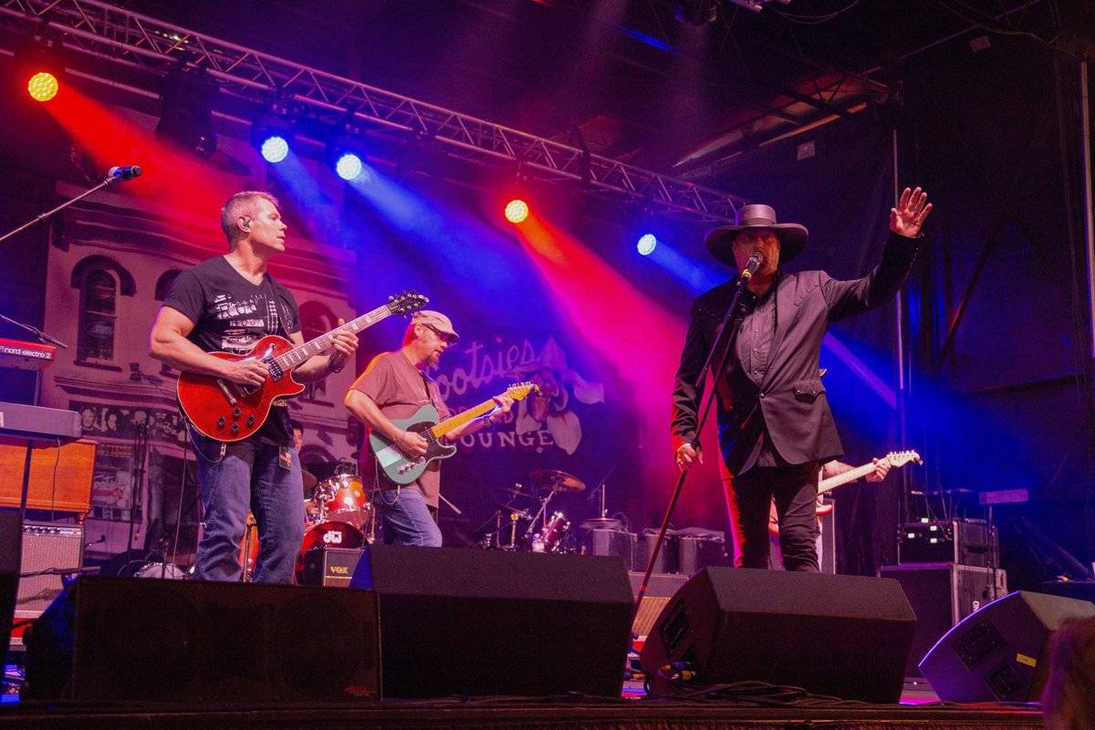 This Thursday, we're throwing it back to Tootsie's Birthday Bash in 2018! Who was in the crowd as Eddie Montgomery performed?