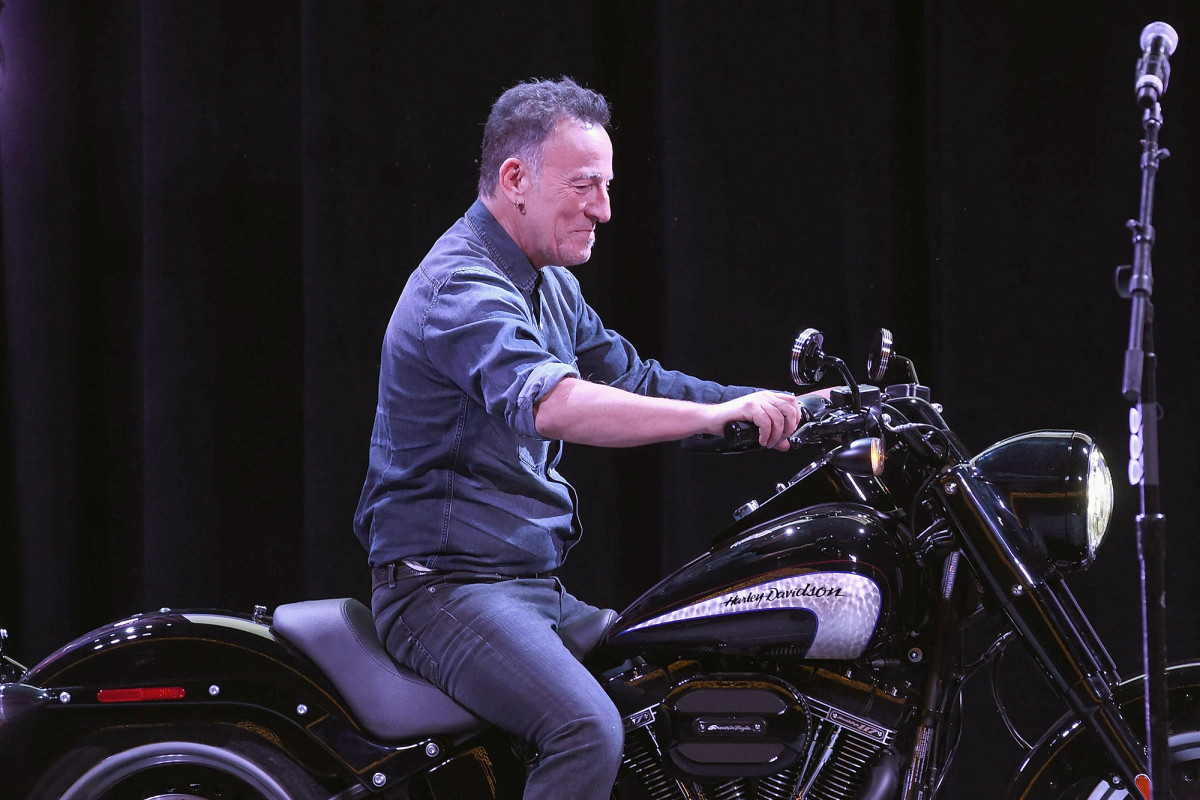 Bruce Springsteen allegedly refused to take breathalyzer before DWI arrest