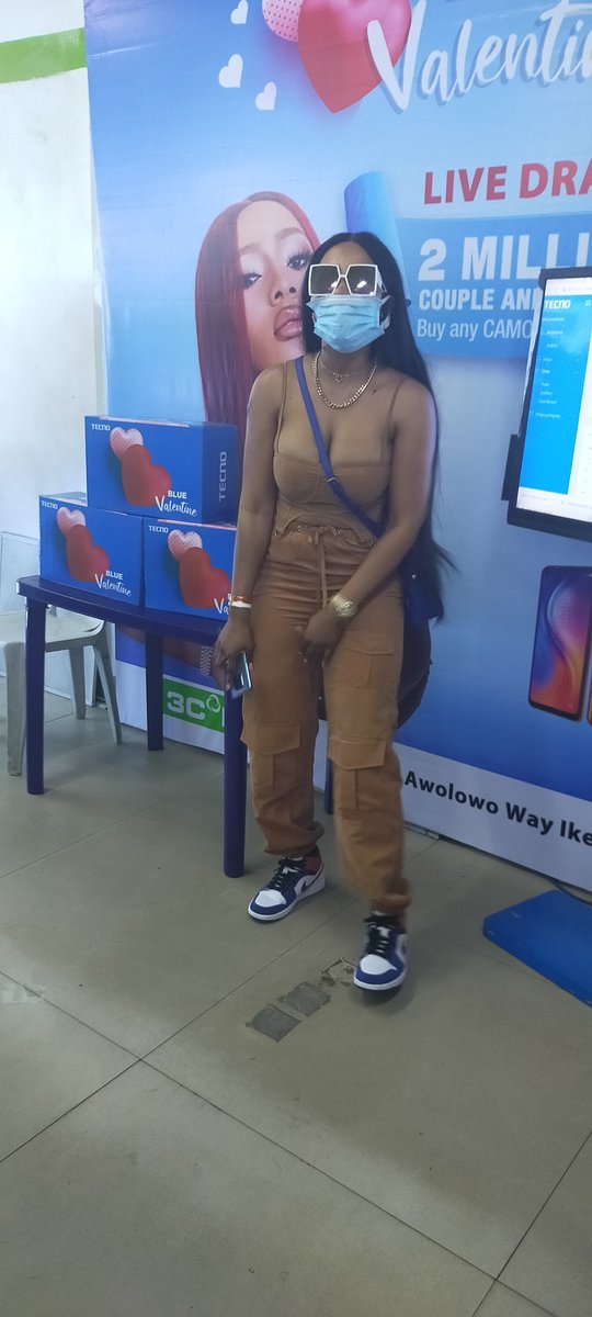 3CHUB's tweet photo. The whole of #mercyekenmercenaries came to pay us a visit today at 3C HUB Ikeja... It was an awesome time with @TECNOMobileNG & @real_mercyeke on the #TECNOBlueValentine Raffle Draw Live.
Lots of prizes to be won when you buy your TECNO products from 3C HUB.
#TECNOMercyat3chub https://t.co/Vy7zmdT2Iq