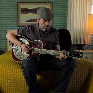  #NationalGuitarDay  #HughLaurie  #PeterCapaldi