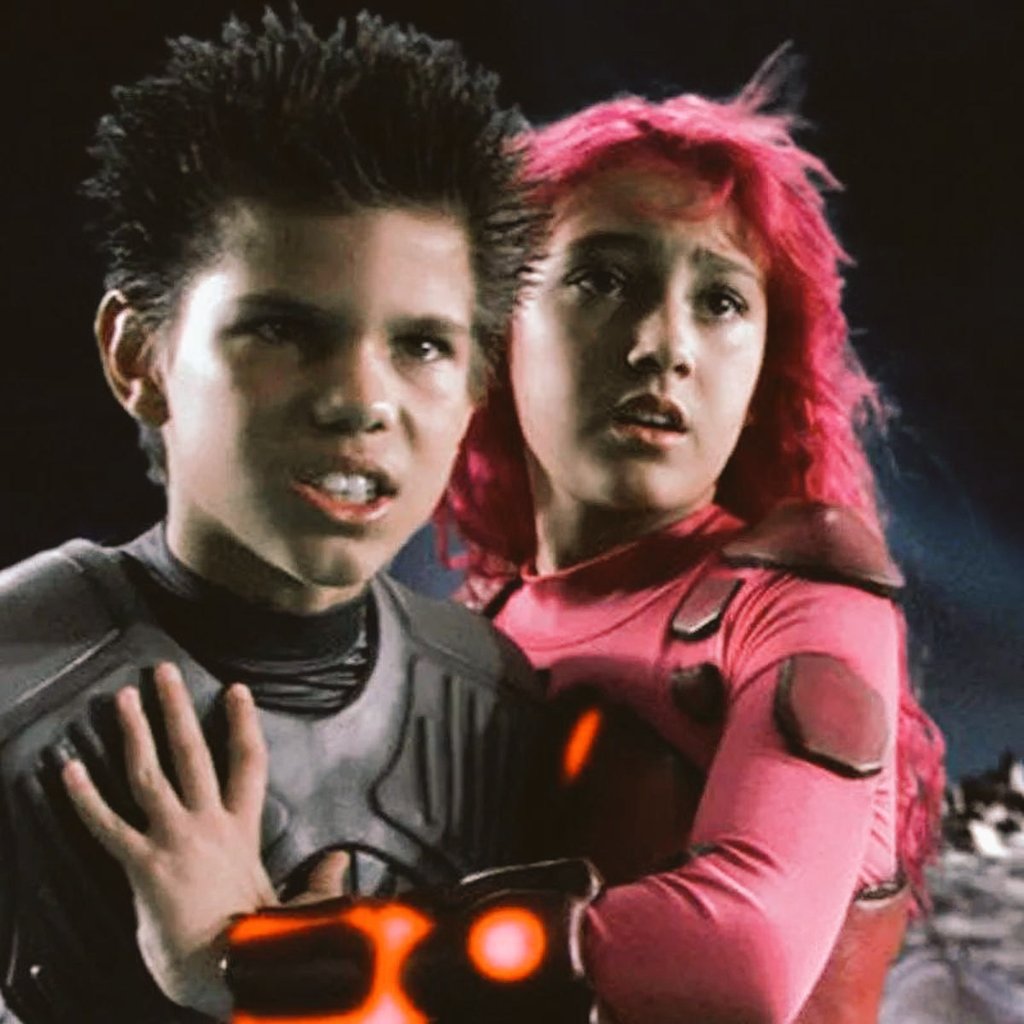  Hi happy birthday Taylor lautner  is Sharkboy is much Happy 