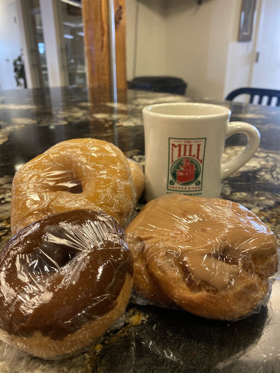 Life is more fun with coworkers...even more fun when those coworkers bring donuts. Pair it with a hot cup of gourmet coffee from The Mill and you're set for a productive day at FUSE!
•
•
#coworking #haymarket #networking #haymarket  #remoteworker #coworker #coffee #donuts