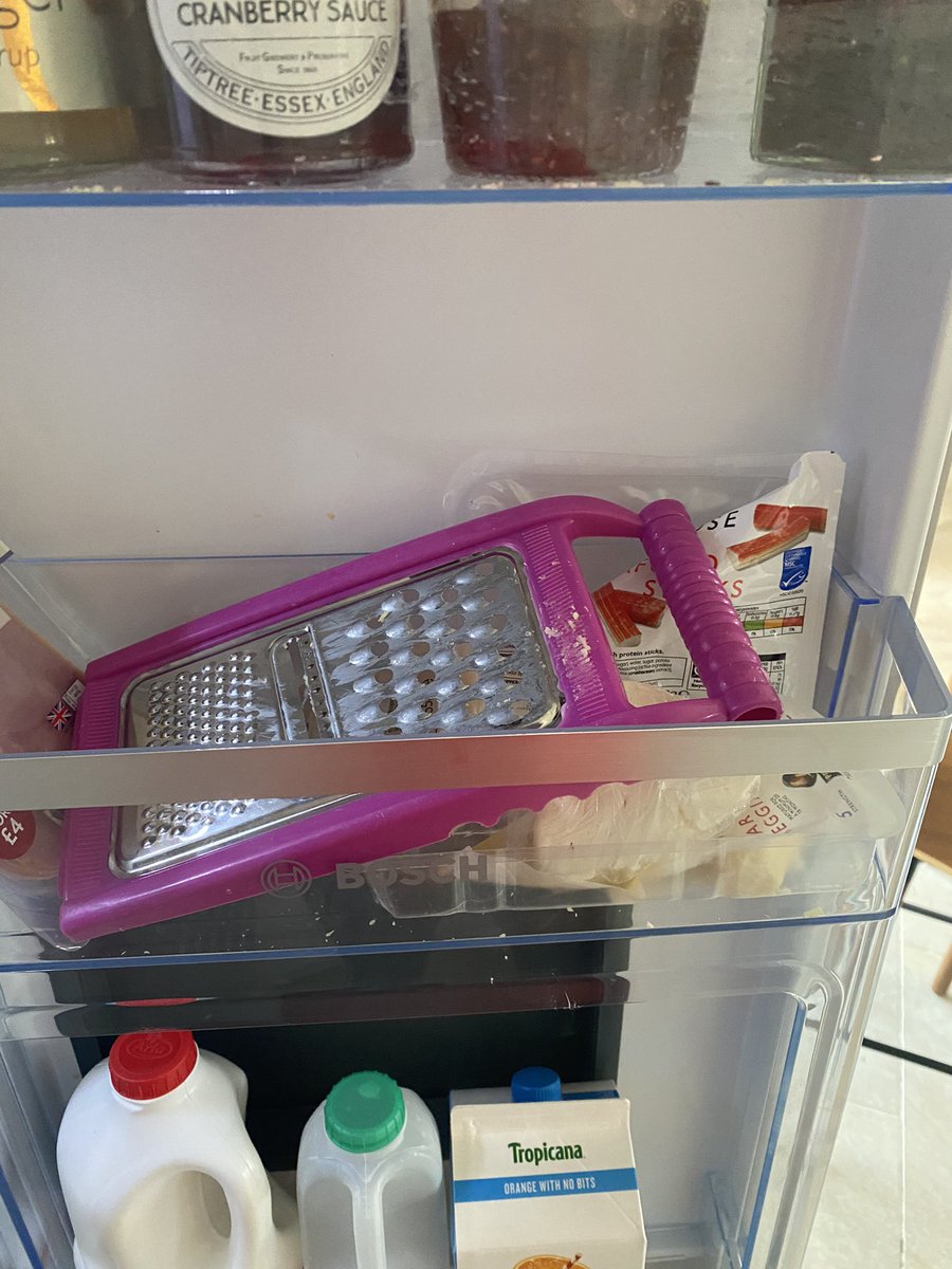 CoomerClaire's tweet photo. Perhaps the first lesson of homeschooling should be identifying basic kitchen appliances! https://t.co/ywPimUQCy9