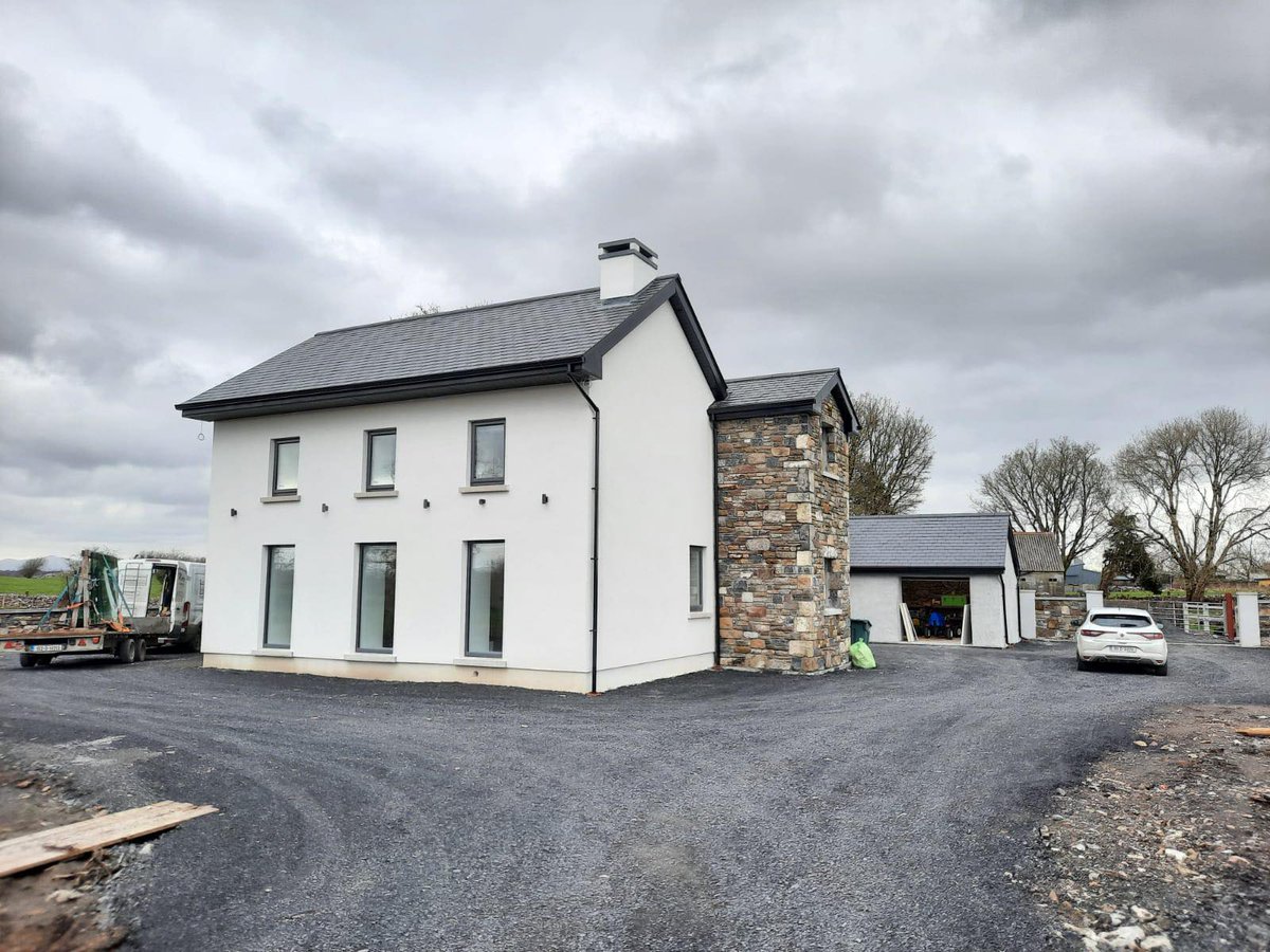 LBSproducts's tweet photo. LBS Fabero 50x25 #naturalslates used to #roof this beautiful new build in Ballintubber, Mayo. 🤩
📍 Fabero slates are quarried in the Ourense area of Galicia in Spain.
☑️ Come with a quarry-backed guarantee.
For info visit: https://t.co/je76Etl2Vz.
#NaturalSlate #RoofingSlate https://t.co/WLo90PmzLk