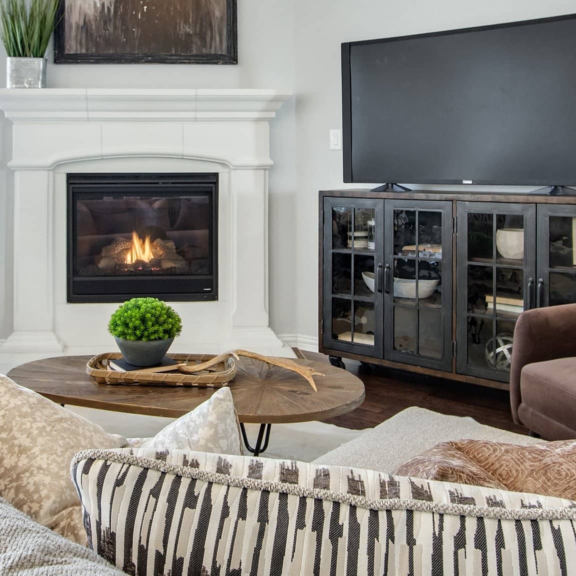 homestarstaging's tweet photo. Great marketing lit a fire under this home buyer's offer tens of thousands over list price! Great job @ErynParker #staging @homestarstaging #photography @LanceUEP #dallasstaging #dallasstager #homestagingdallas #dallashomestaging #dallashomestager #dallasrealtor #dallasrealestate https://t.co/NLwH2GmK4j