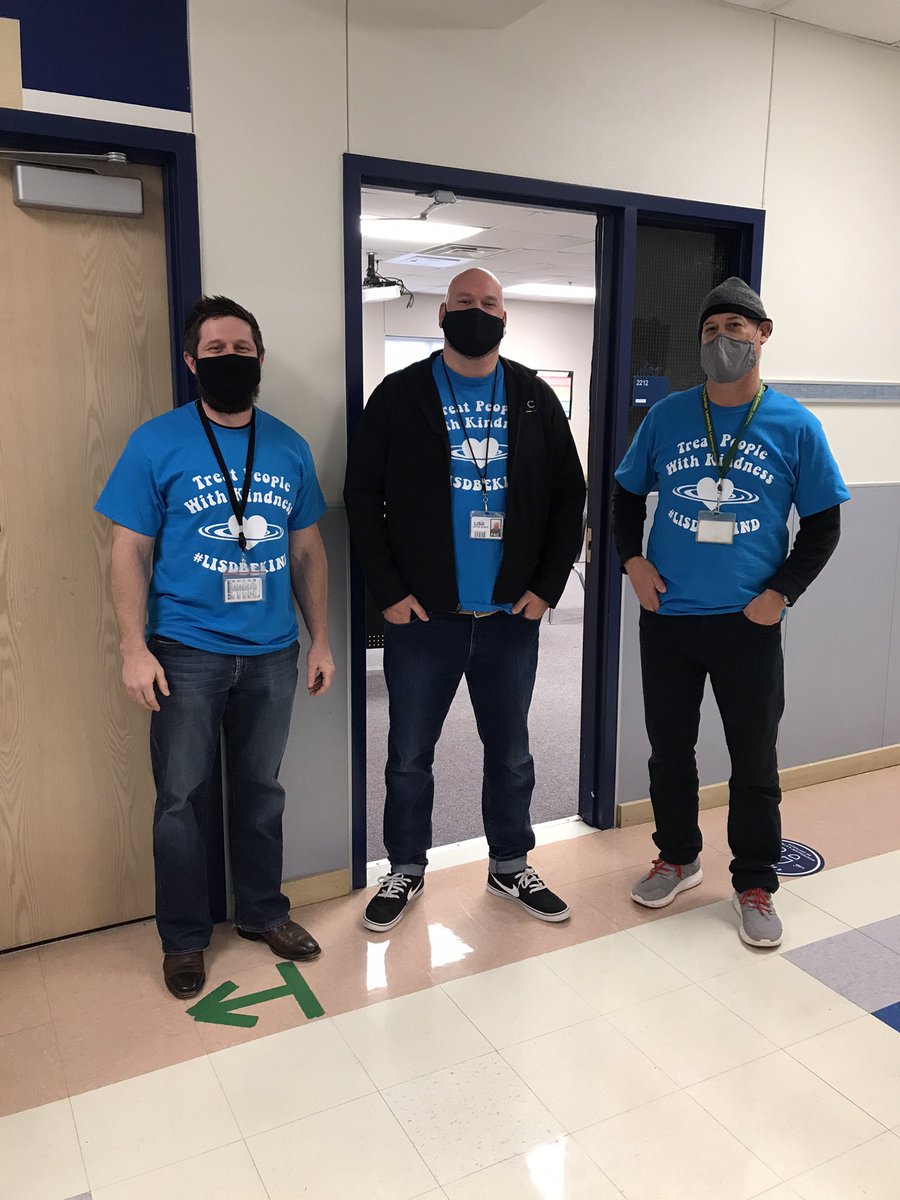 LewisvilleLC's tweet image. Today we are a “sea of kindness” by wearing our kindness shirts and all shades of blue. #LISDBEKIND #LLCaccelerates