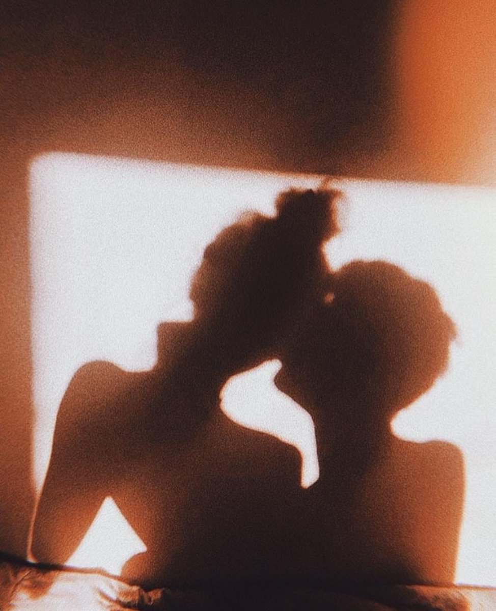 Move over, chocolate-covered strawberries. This year we’re all about high-quality gear and apparel that makes us look and feel good. Keep reading for our Valentine’s Day gift guide ♥️ khachilife.com/share-the-love…