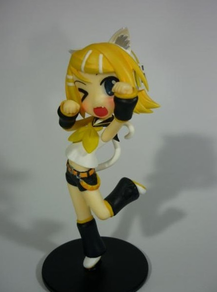 kagaminefigures's tweet photo. 【鏡音リン】Kagamine Rin: SD Neko ver. (Under the Village) (Garage Kit) https://t.co/A8rJSkIuIy