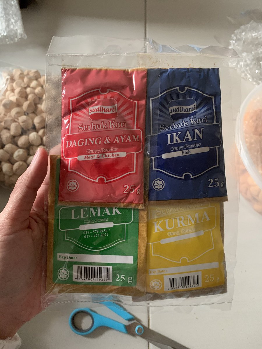 Anddd another bahan memasak. Serbuk kari! Haha aku beli yanh pek 4 jenis terus sebab nak try lah bisnes tempatan punya produk kan.Shopee   https://shp.ee/ptcfj7x&nbsp;