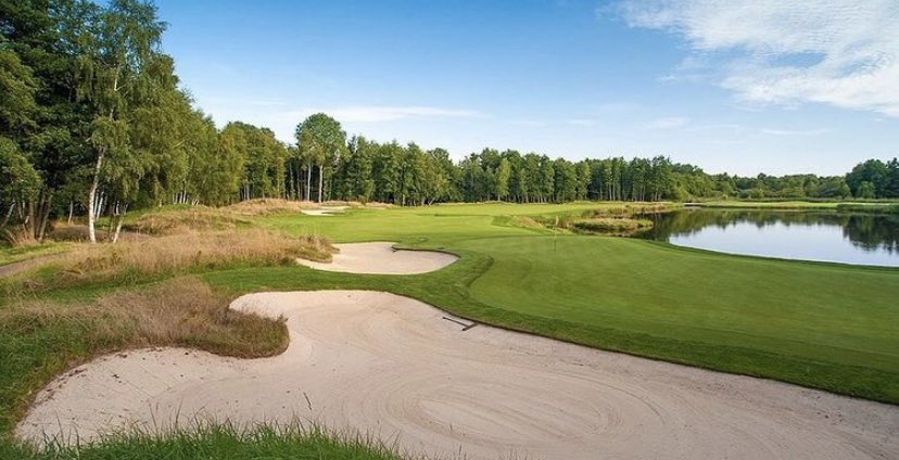 Digital_Fairway's tweet photo. Un magnifique #DigitalFairway du Golf des Bordes 🇫🇷 https://t.co/3fXpCkSXIm