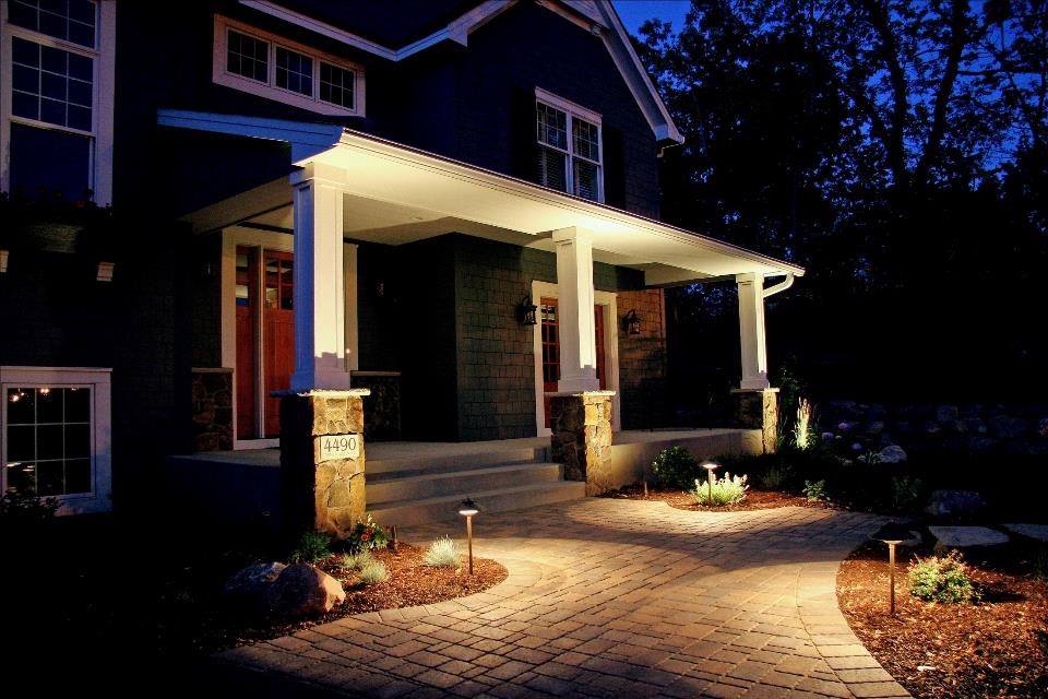 VistaLighting's tweet image. Did you know? There are 5 basic objectives that every #landscape #lighting company should try to achieve at every install. Chris Morgan, Vista&apos;s district sales manager in the Southeastern U.S., shares this information and more here!  ow.ly/PruK50v9yVn