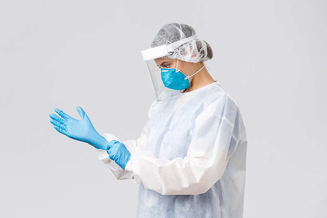 защитная одежда медперсонала. средства индивидуальной защиты медперсонала от ковид 19. сиз медицинские. защитная одежда медперсонала. сизы медицинского персонала.