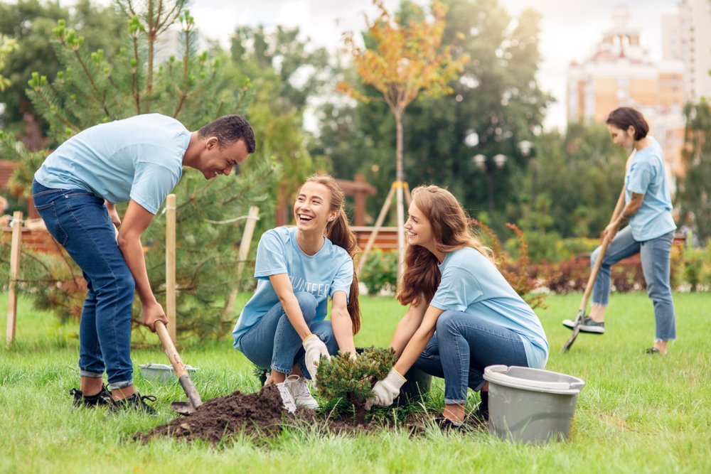 DiscoverAudit's tweet photo. Do your #CareerGoals include working in a profession that values lifelong education, giving back to your community, and advancing diversity? Retweet if a career in #audit may be for you. 💡 https://t.co/kPiv7JFK7p https://t.co/J0aPBJdaGA